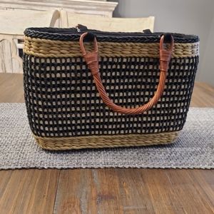 The SAK beautiful woven zip-top bag - Like NEW!